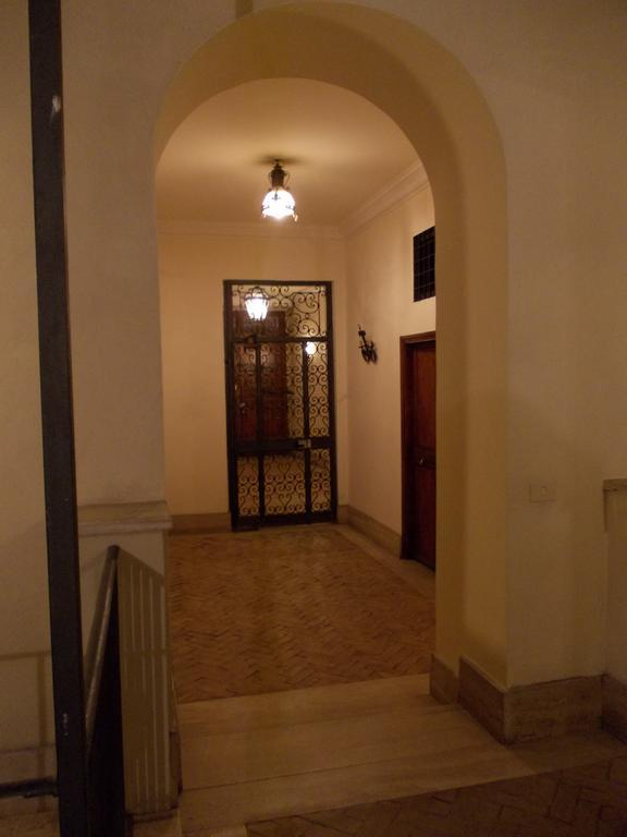 Luxury Ai Banchi Nuovi Apartment Rome Luaran gambar